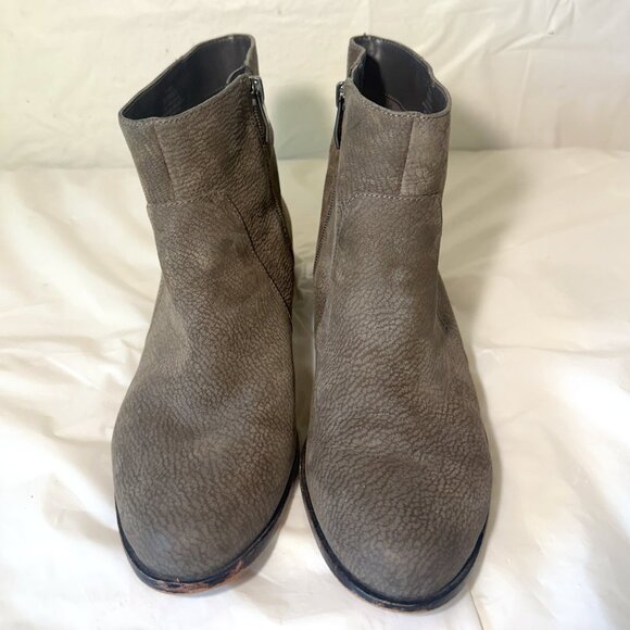 Vince Camuto CiCi Distressed Leather Ankle Boots grey - Picture 1 of 15